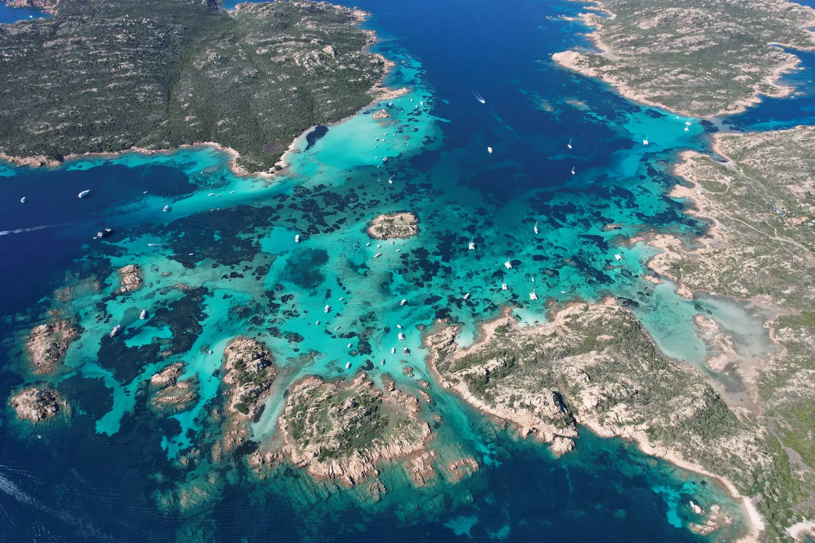 The turquoise waters of the Natural Pools between Budelli, Razzoli and Santa Maria
